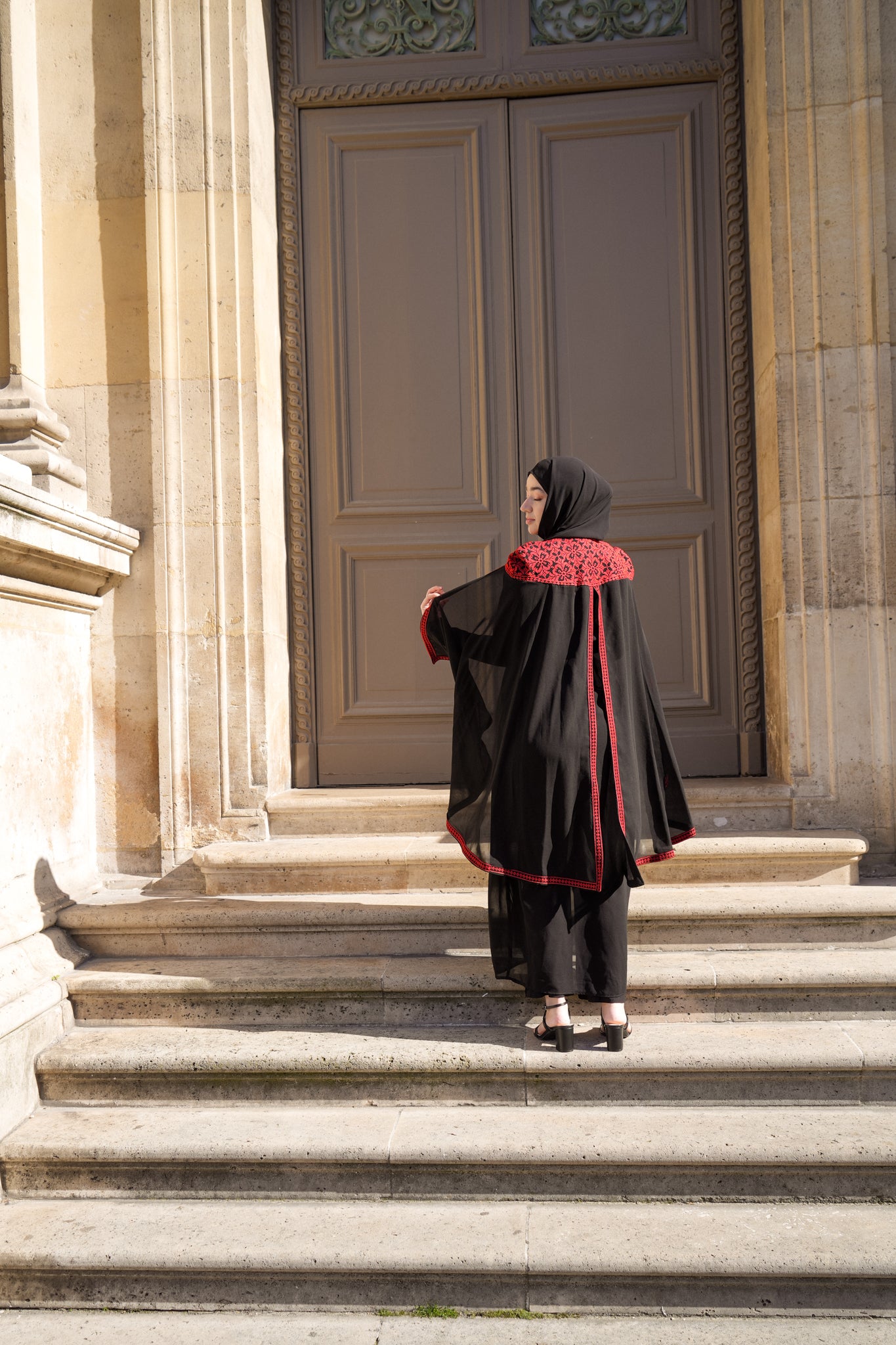 Abaya Cape Al-Quds