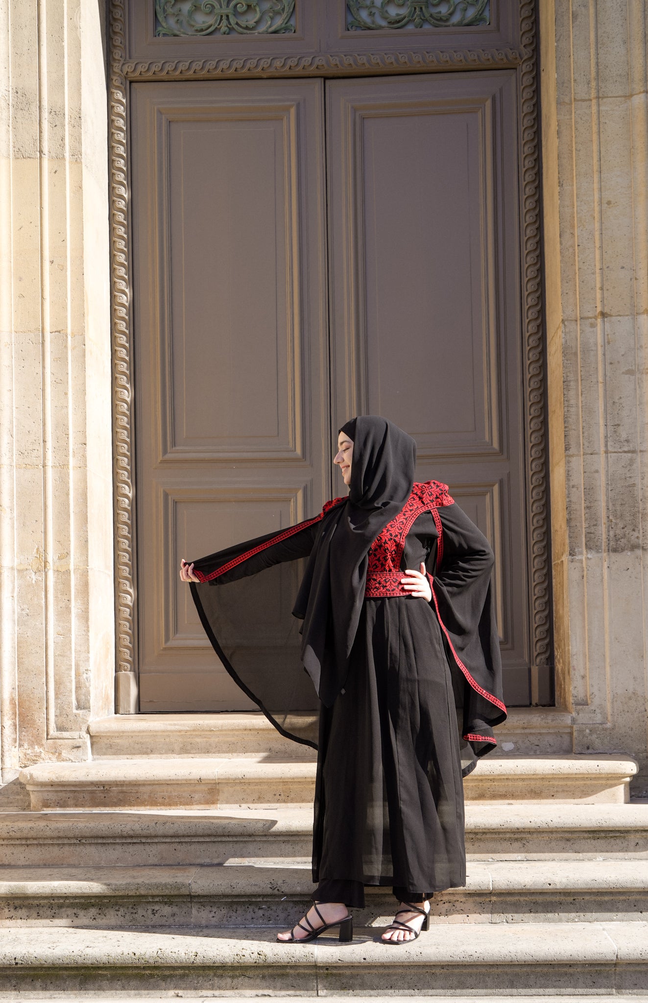 Abaya Cape Al-Quds